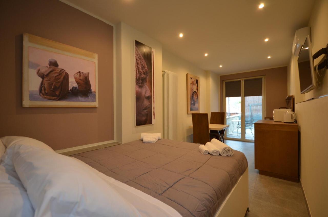 Vila Varennahouse Aston Apt Exteriér fotografie