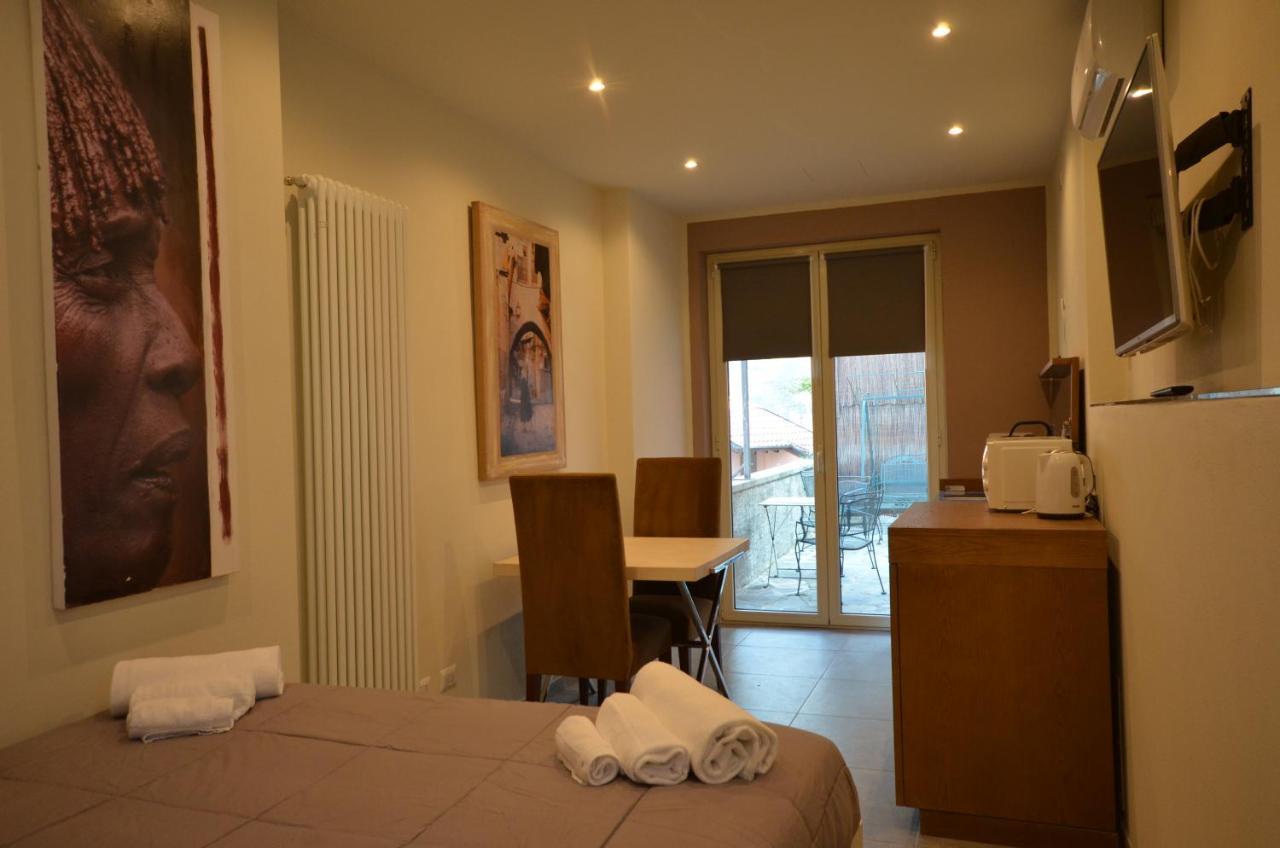 Vila Varennahouse Aston Apt Exteriér fotografie