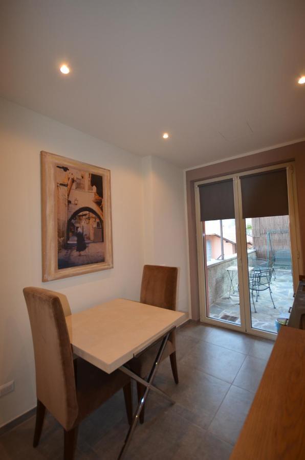 Vila Varennahouse Aston Apt Exteriér fotografie