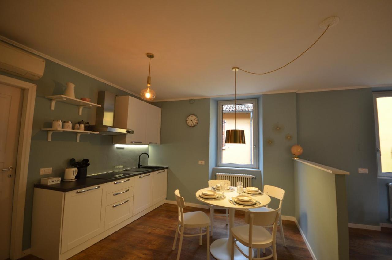 Vila Varennahouse Aston Apt Exteriér fotografie