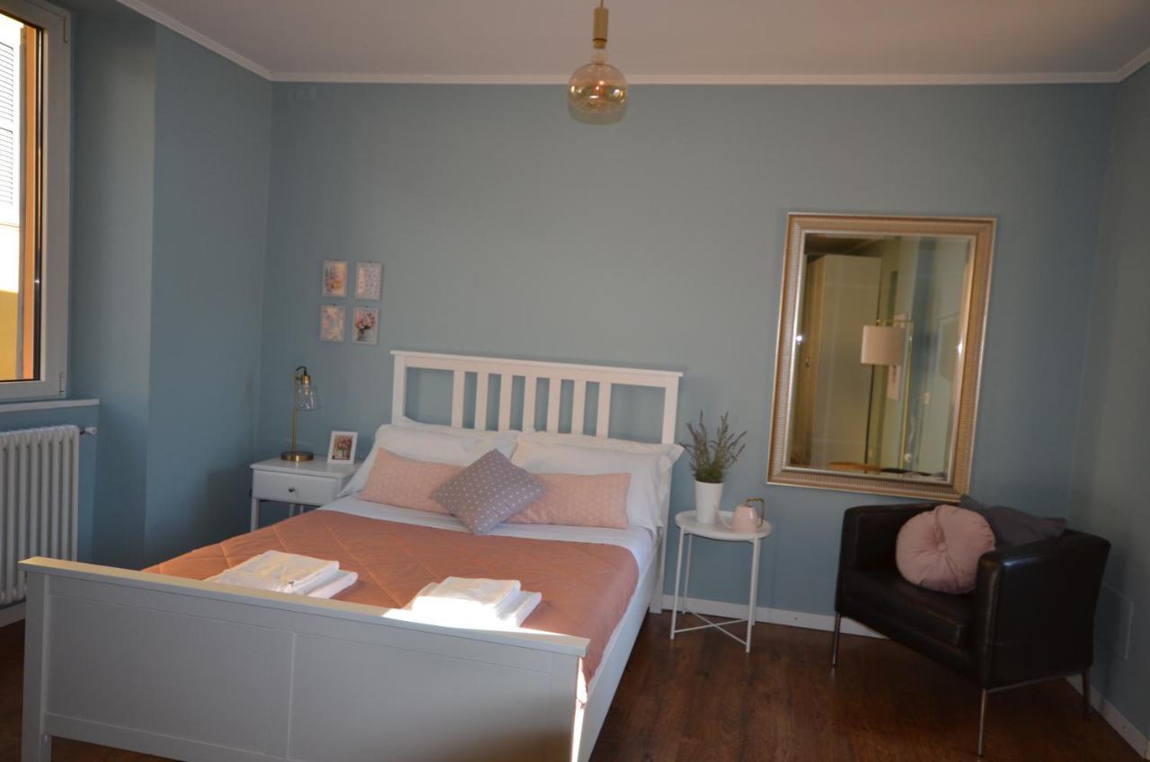 Vila Varennahouse Aston Apt Exteriér fotografie